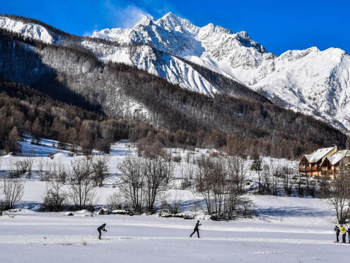 Appartement 3 Pieces, 6 Couchages A La Salle-Les-Alpes, Proche Pistes, Balcon Et Terrasse - Fr-1-330F-41 Serre Chevalier Luaran gambar